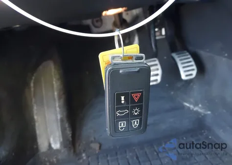 2012 Volvo S60 T6 z USA, uszkodzony, nr VIN YV1902FH2C2026098